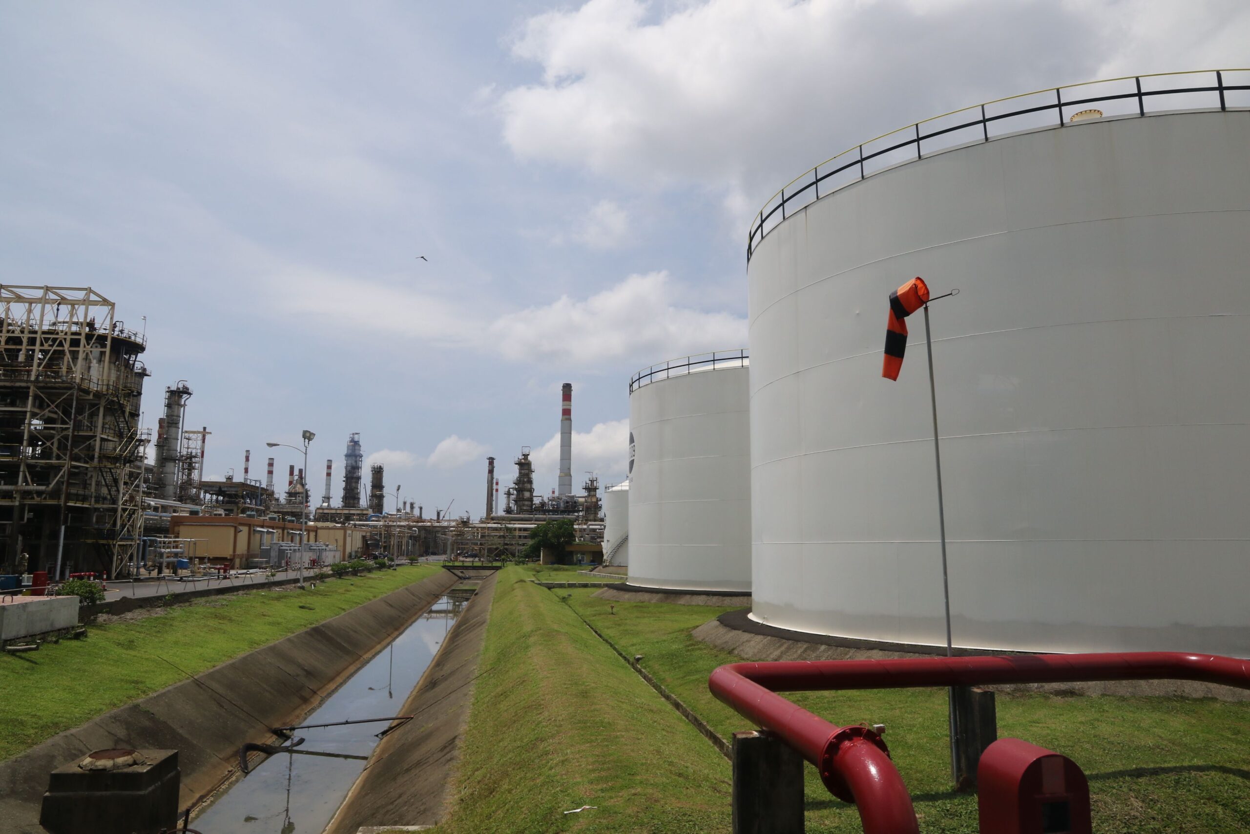 Harga Minyak Naik Tipis,