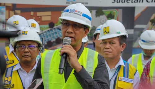 Potret Heru Budi saat mengimbau potensi banjir besar