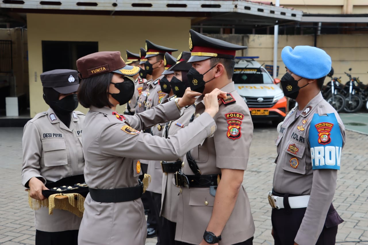Potret Acara Upacara Kenaikan Pangkat di Polres Pelabuhan Tanjung Priok