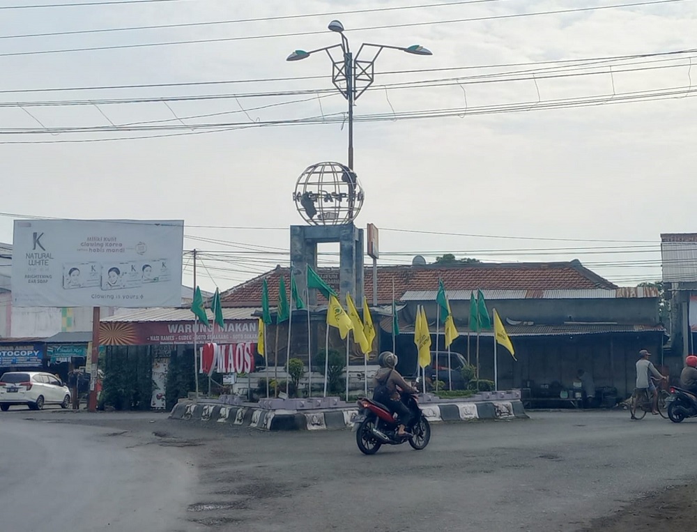 Potret Bendera Parpol yang mengganggu kecantikan Wilayah Cilacap