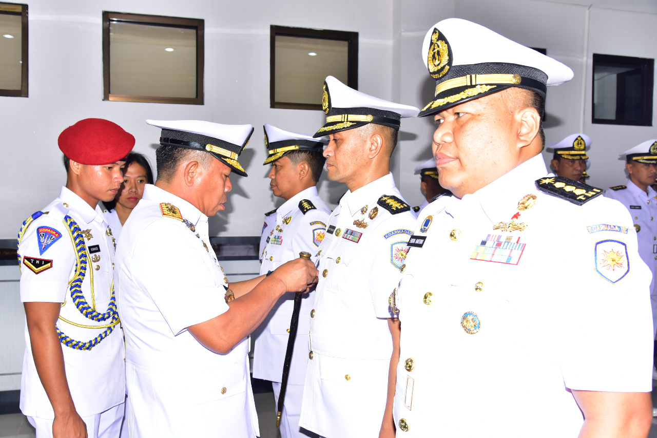 Potret Acara Sertijab yang dipimpin oleh Pangkoarmada