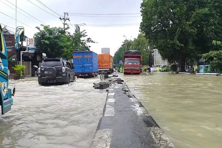 Hari Ke 4 Banjir masih menggenang