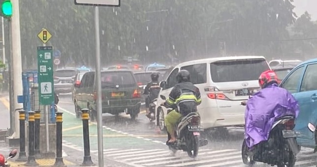 Jakarta Hujan Deras, Sejumlah Wilayah Macet Total