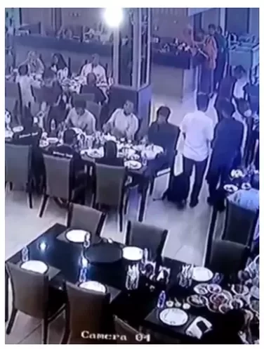Aksi Komplotan Perampas Tas Berkeliaran Di Rumah Makan Kawasan Pasar Minggu, Jakarta Selatan