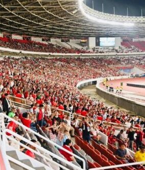 Presiden Jokowi Menyaksikan Pertandingan