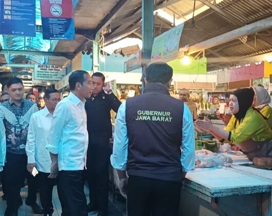 Kunjungan ke Pasar Cihapit