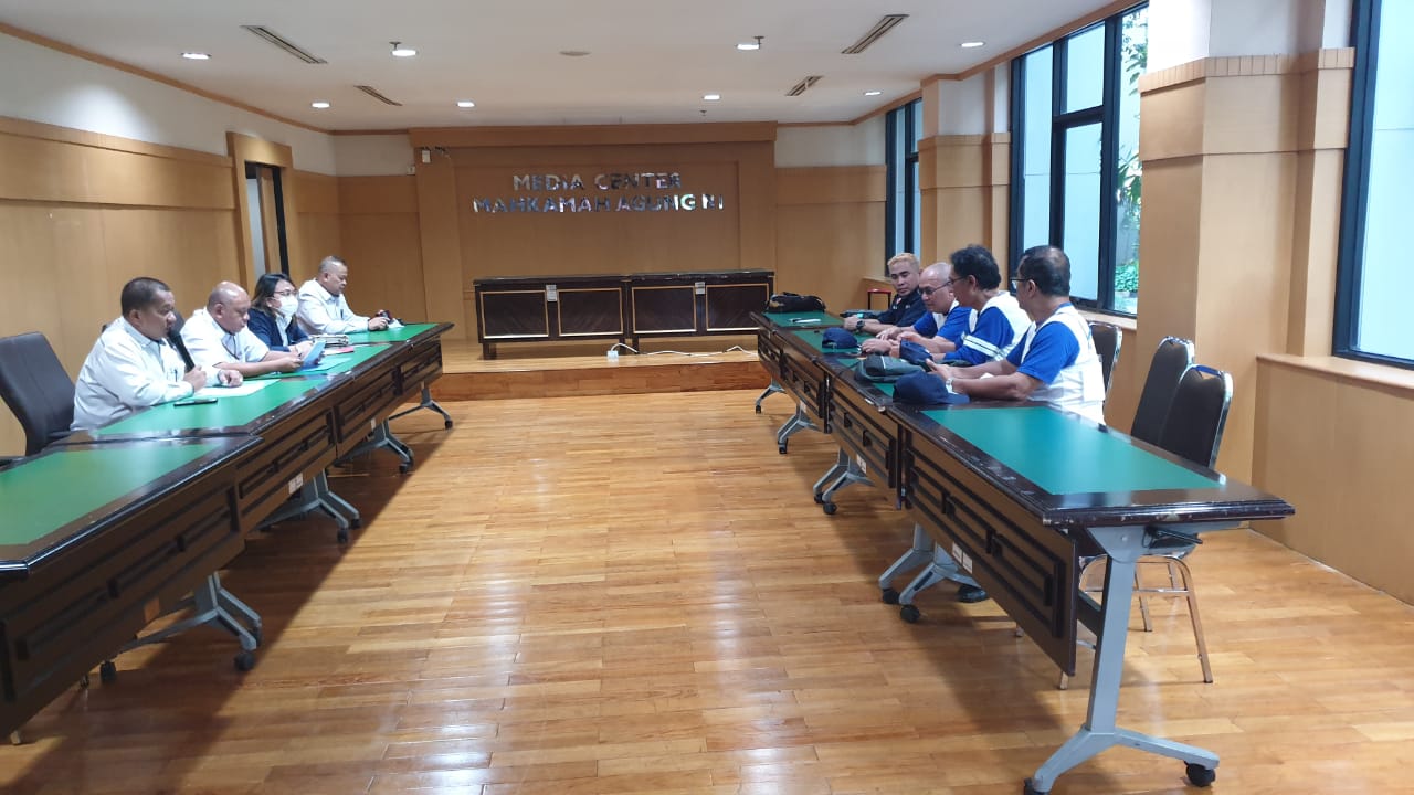 Unjuk rasa Pensiunan eks Karyawan BBD