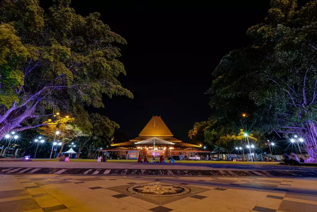 tempat wisata malam solo