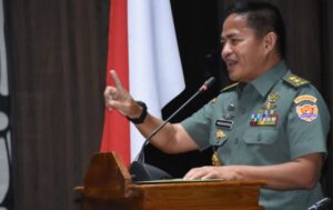 10 Gubernur Provinsi 