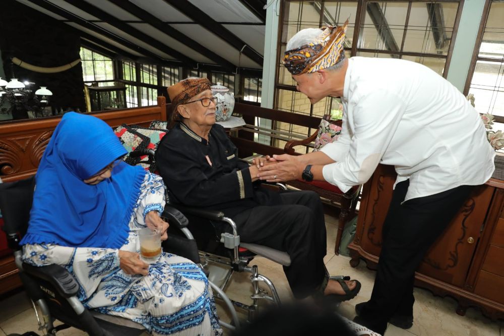 Mantan Gubernur Jawa Barat