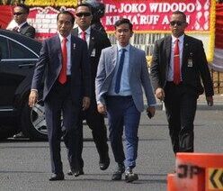 turut prihatin dan mengingkat