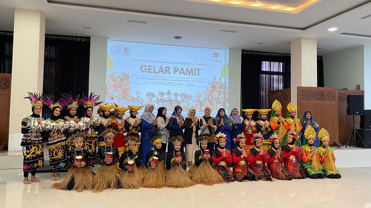 Thailand Intercultural Dance