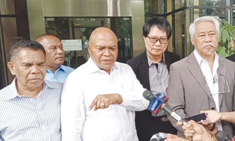 Para advokat laporkan kembali