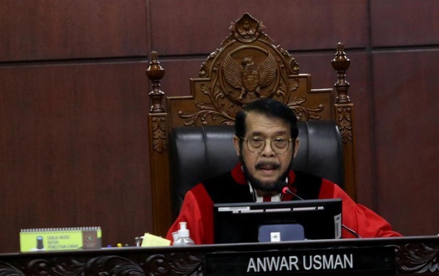 Netizen lega ,Anwar Usman di PTDH oleh Majelis Kehormatan MK . Keputusan resmi dibacakan oleh MKMK di Gedung Mahkamah konstitusi , Selasa ( 7/11/2023 ) .