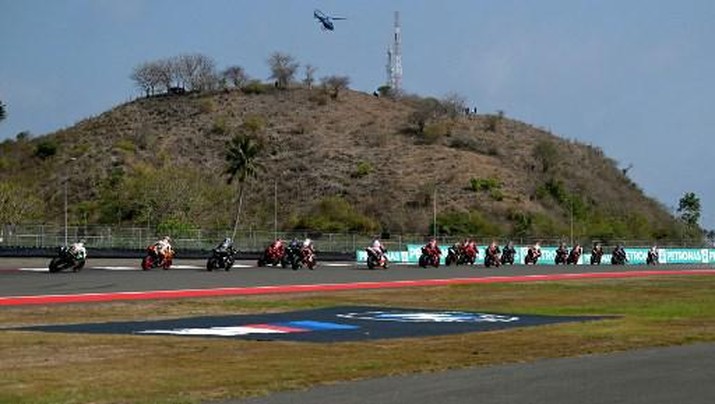 Ayo Saksikan MotoGP Malaysia 2023 , Inilah Link Streamingnya . Siang ini jam 14.00 WIB Moto  GP Malaysia 2023 rencana digelar di Sirkuit sepang