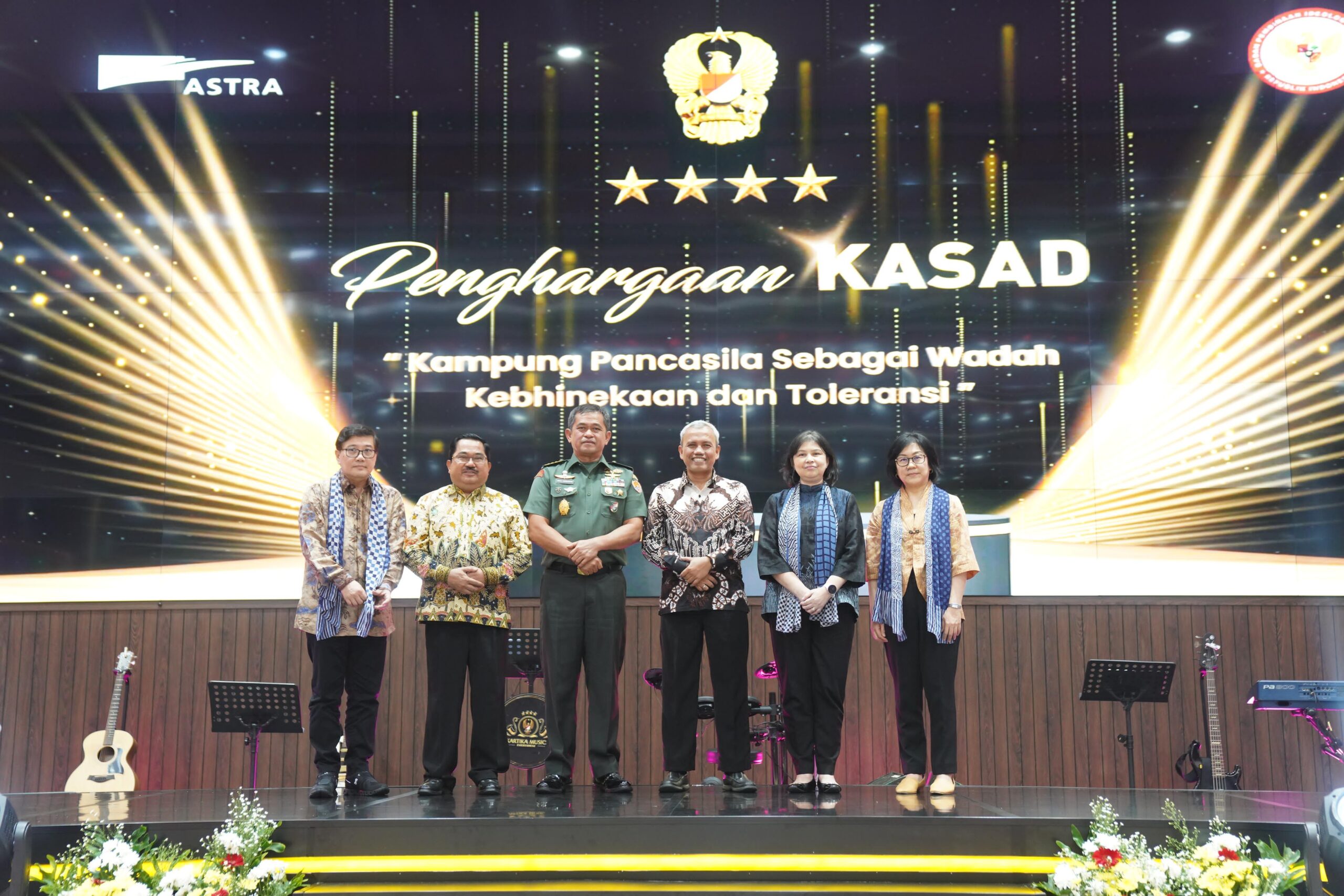 Pancasila dan Bhinneka Tunggal Ika sejatinya merupakan Investasi luar biasa dari para pendiri bangsa sebagai pemersatu bangsa.