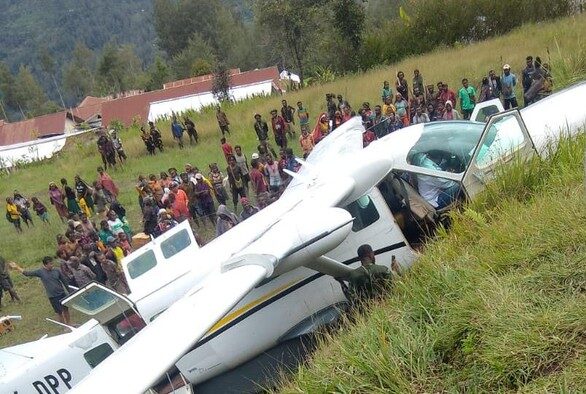 Pesawat Dabi Air Kecelakaan