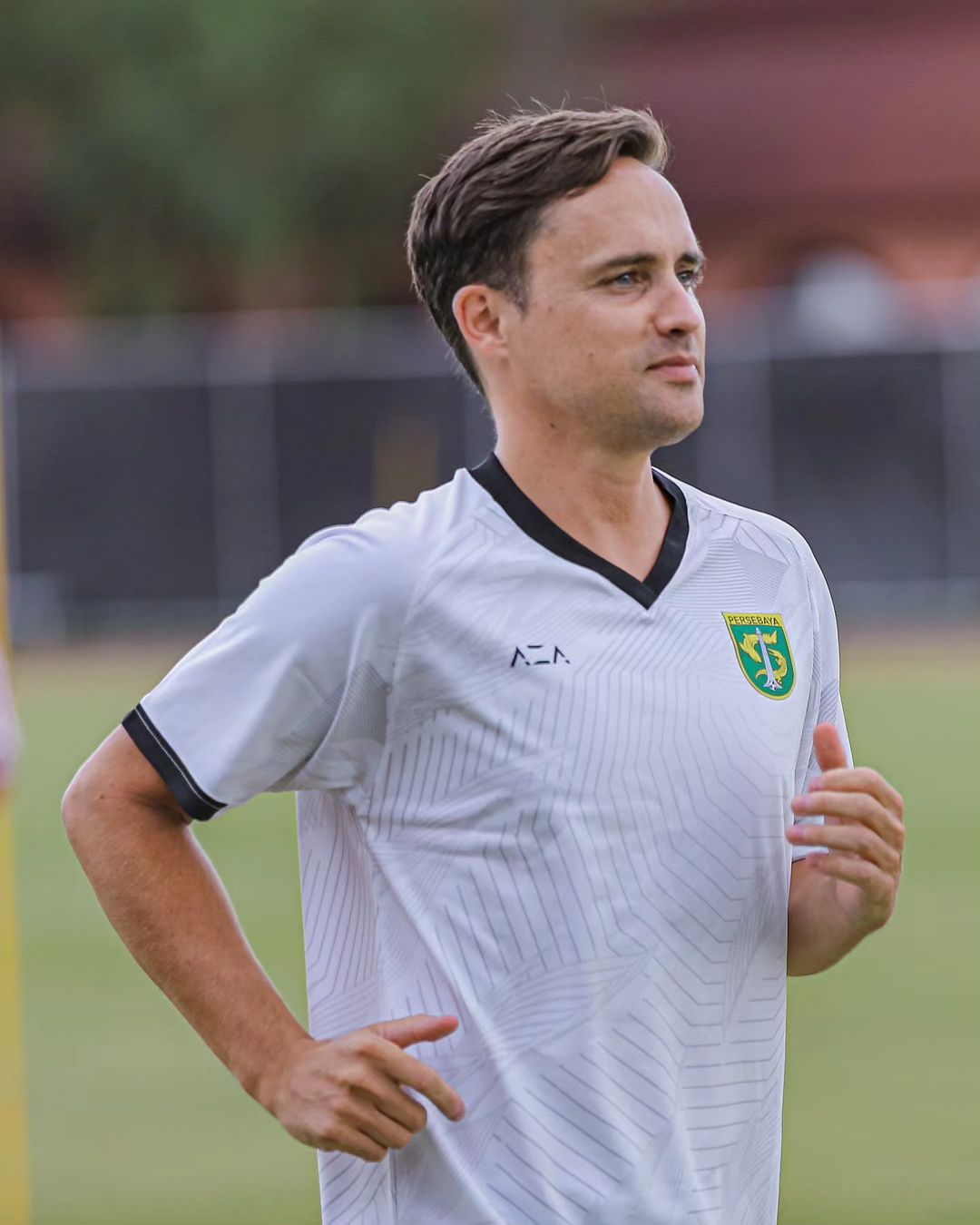 pelatih persebaya surabaya