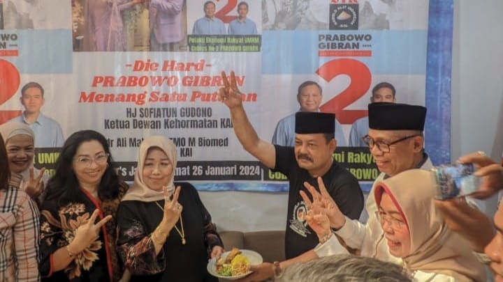 Mertua Kaesang Jokowi dan Presiden KAI Pimpin Tempur Darat Menangkan Prabowo Gibran Satu Putaran .