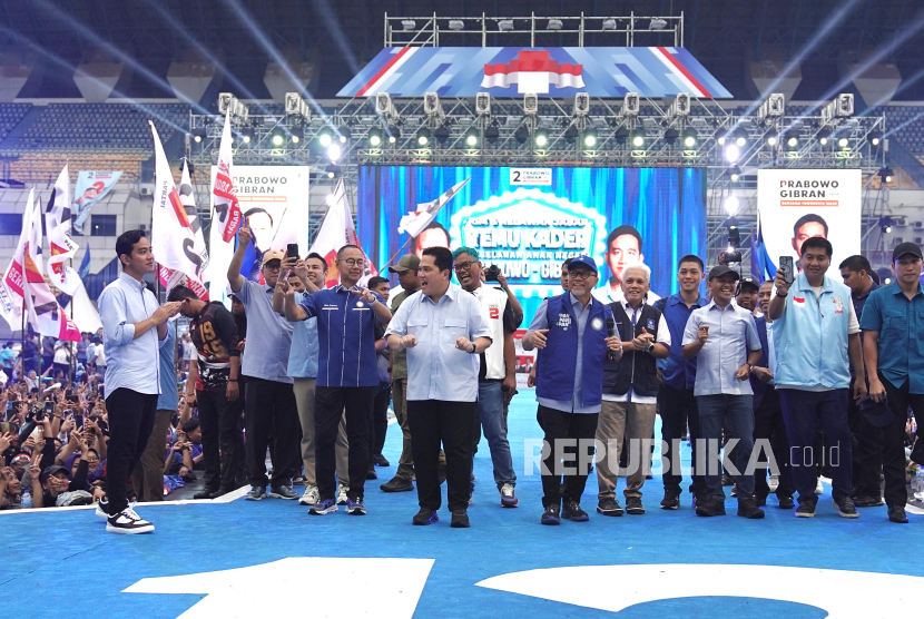 Massa Pendukung Capres Prabowo Tumpah di GBK , Tapi Ada yang kabur ? - cek fakta