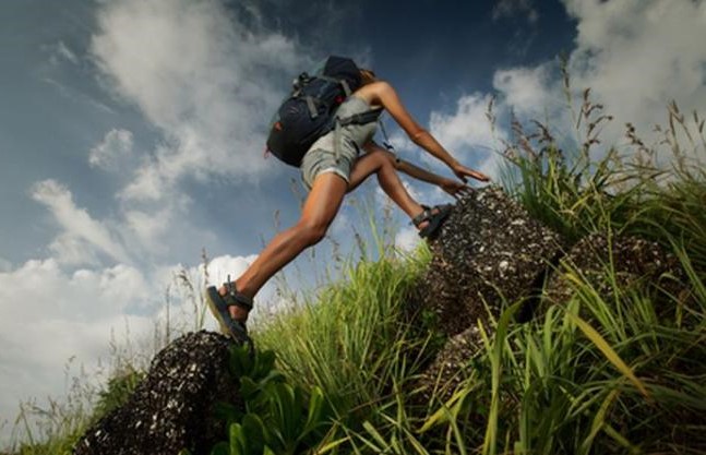 Ayo Simak ,Tips Naik Gunung Biar Tidak Pindah " Alam " .