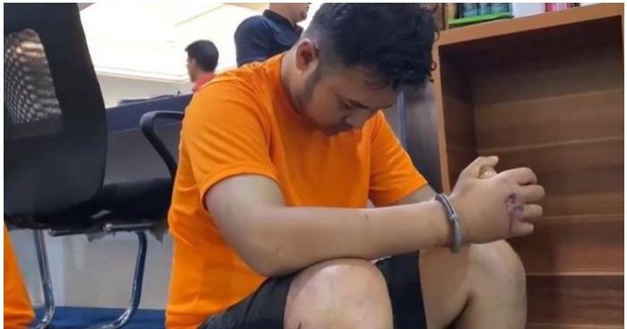 Pria Pembunuh Wanita dalam Koper di Tangkap , Tampak Muka Tertunduk