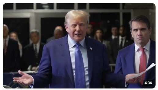 Skandal Seks Trump Memuncak, Bintang Porno Dipanggil ke Pengadilan.