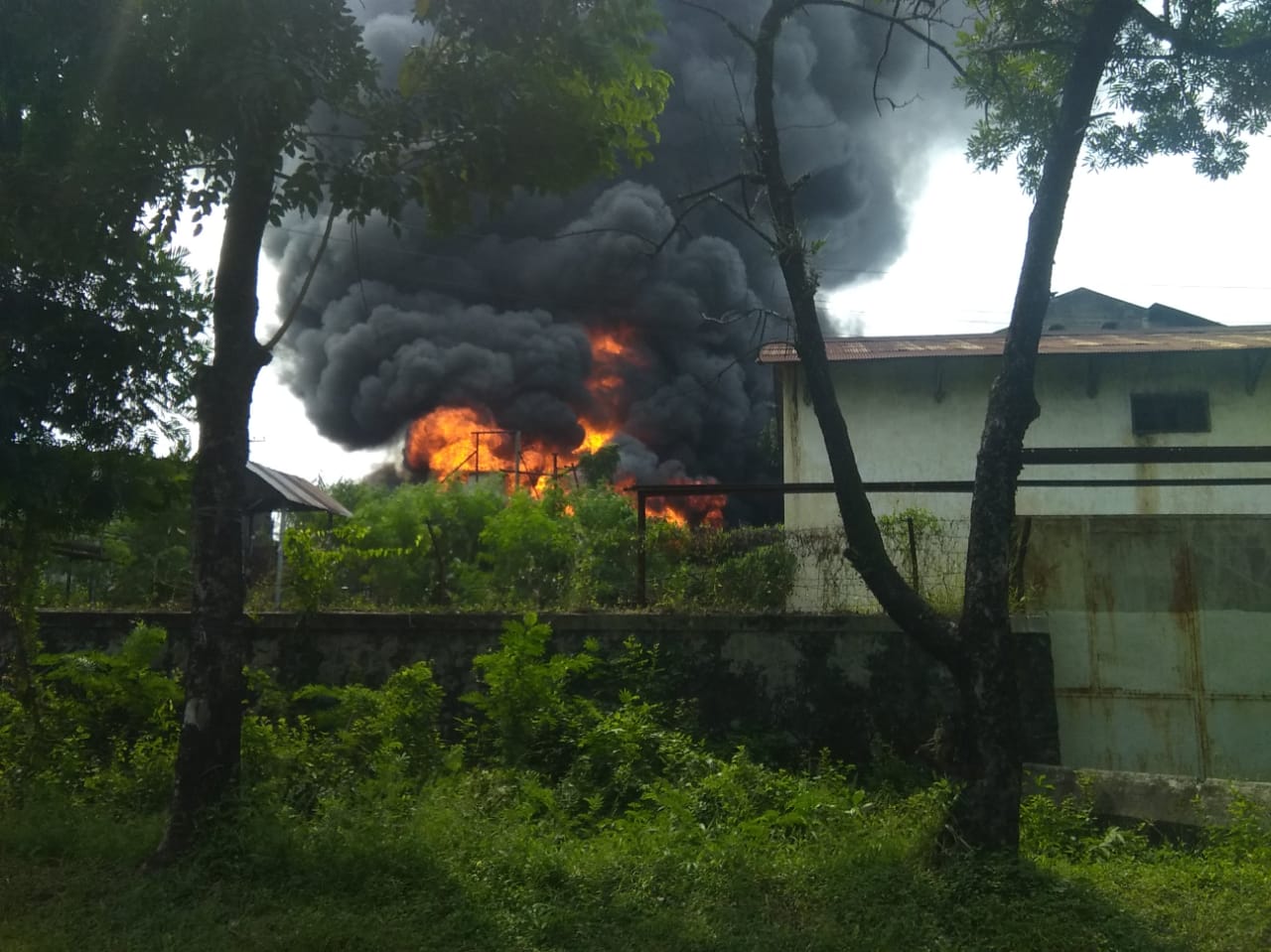 Di PG Tasikmadu, Karanganyar, Rongsokan Pipa Di duga dipindahtangankan oleh Oknum Karyawan 