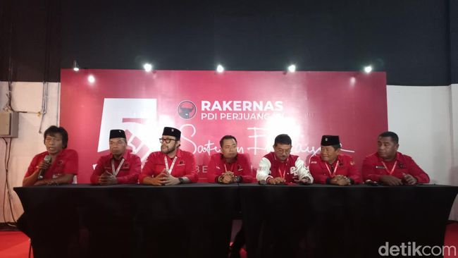 Ketua Umum Partai Demokrasi Indonesia Perjuangan (PDIP) Megawati Soekarnoputri memberikan pengarahan secara tertutup Rapat Kerja Nasional