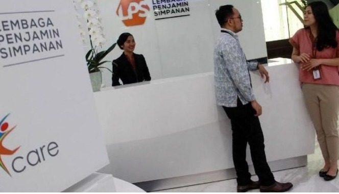 Daftar 12  Bank Bangkrut: LPS Jamin Uang Nasabah kah ?