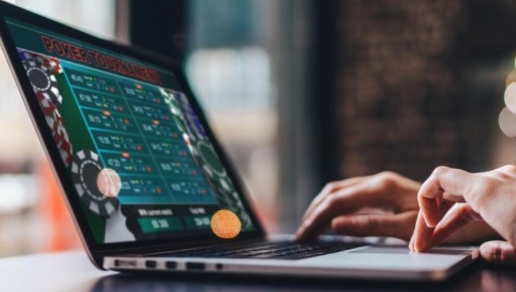 Transaksi Judi online di Tahun 2024 Tembus 600 T , Ada kenaikan 100% di Banding Tahun lalu , Bagaimana Kominfo ?.