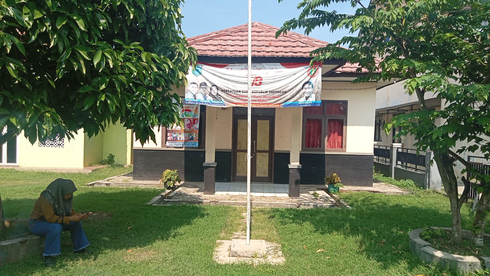 Diduga Dana Bos Di Kecamatan Pagelaran Disinyalir Dipungli Oknum K3S .