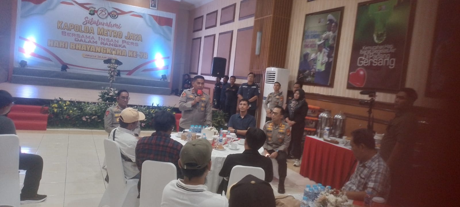 Silaturahmi Kapolda Metro Jaya dengan Insan Pers ini digelar dalam rangka Hari Bhayangkara ke-78 tahun 2024 .