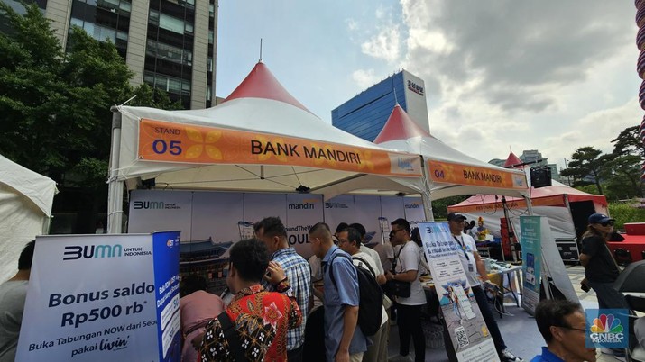 Bank Mandiri Permudah Pekerja PMI Buat Rekening hanya Pakai HP