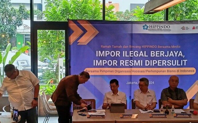 Pengusaha Desak Bentuk Satgas untuk Menghentikan Impor Ilegal Melalui Jalur Tikus.