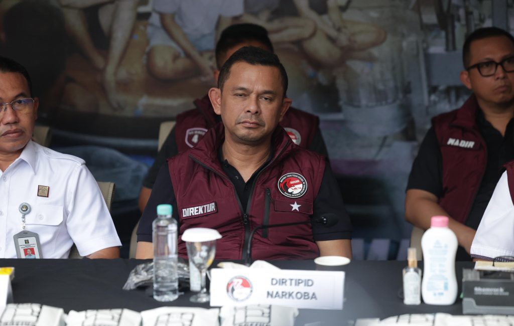 Polisi Ungkap  Bahwa Produksi Tembakau Sintetis di Malang akan Dijual di Pulau Jawa .