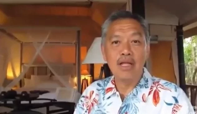 Namanya terlalu sering dikaitkan dengan perjudian. Dilaporkan bahwa Tomy Winata,