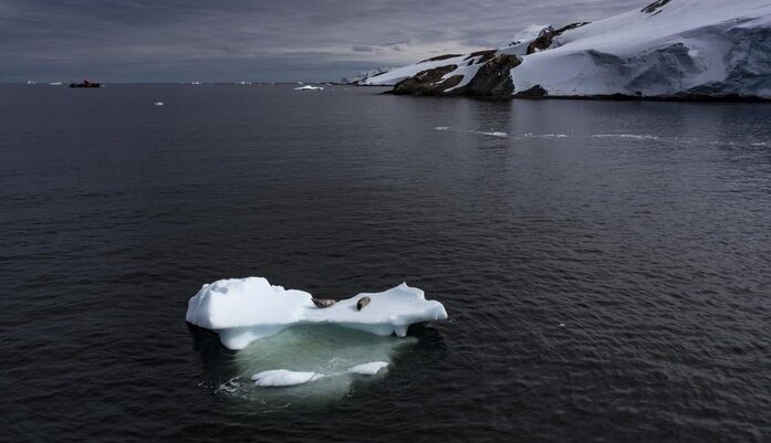 Peneliti Temukan Tanda-tanda Kiamat di Antartika.