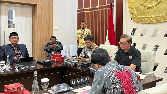 KPU Akan Menghapus Sanksi Diskualifikasi Kandidat Pilkada yang Gagal Melaporkan Dana Kampanye KPU Akan Menghapus Sanksi Diskualifikasi Kandidat Pilkada yang Gagal Melaporkan Dana Kampanye