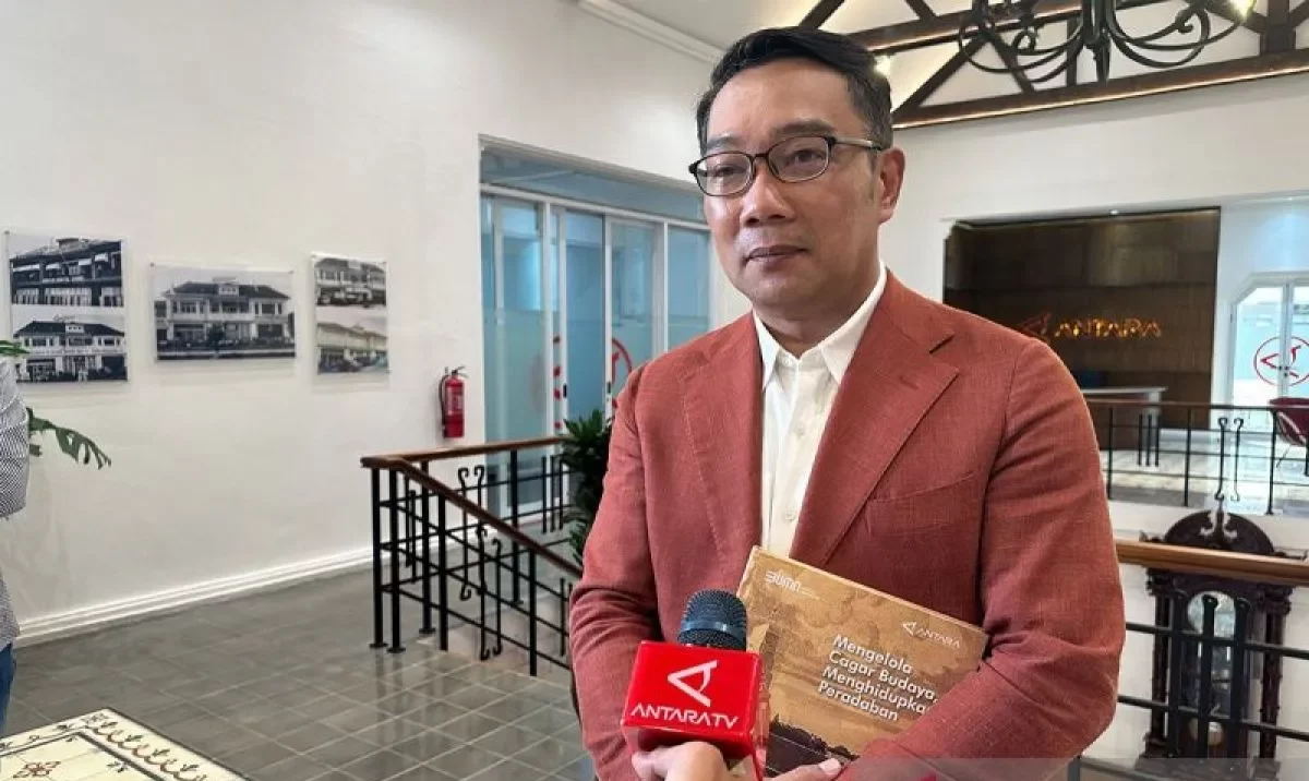 Berita terkini: Prabowo akan mengumumkan rencana kenaikan gaji PNS pada tahun 2025, sementara KIM Plus mendukung Ridwan Kamil.