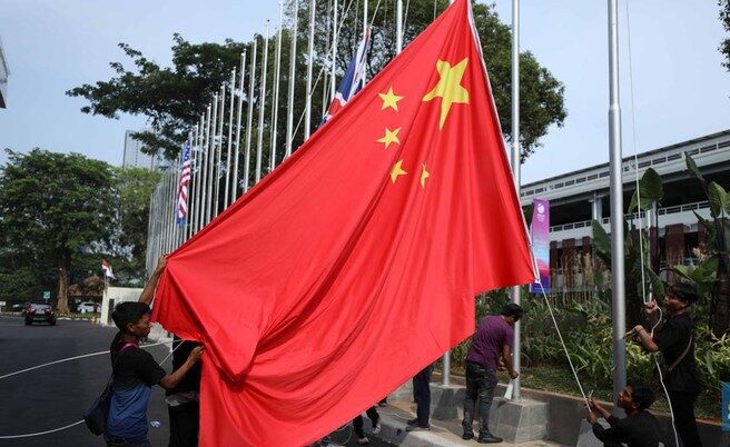 Investor China berbondong-bondong ke Indonesi , Ada Apa ?