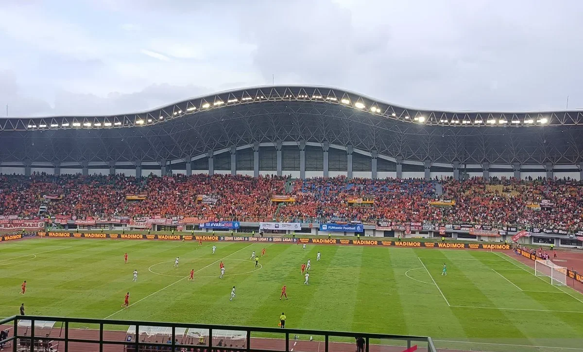 Pada Babak Pertama, Persija Unggul 2-0 atas Persib Bandung
