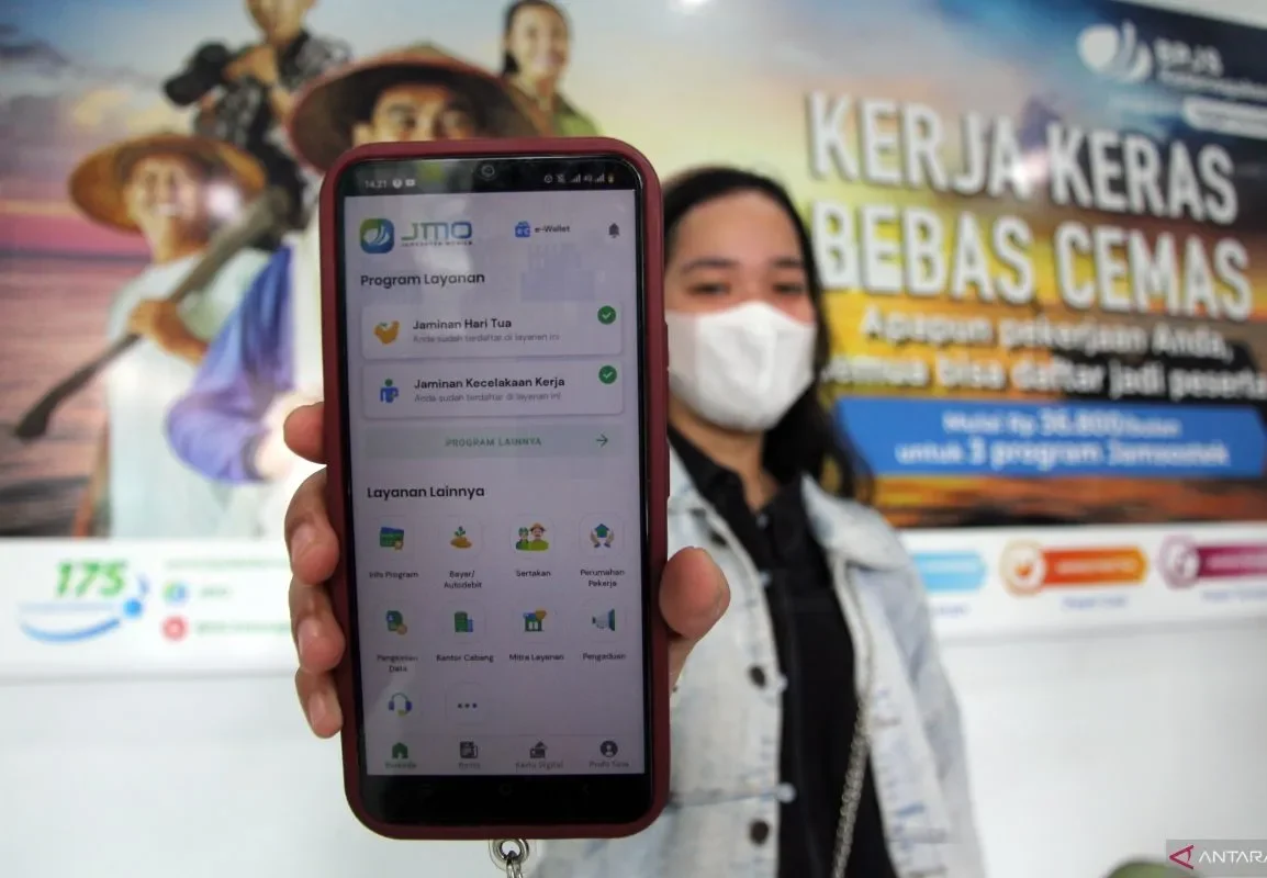 Presiden Terbitkan Undang-Undang untuk Perkuat Perlindungan Pekerja yang Terdampak PHK.