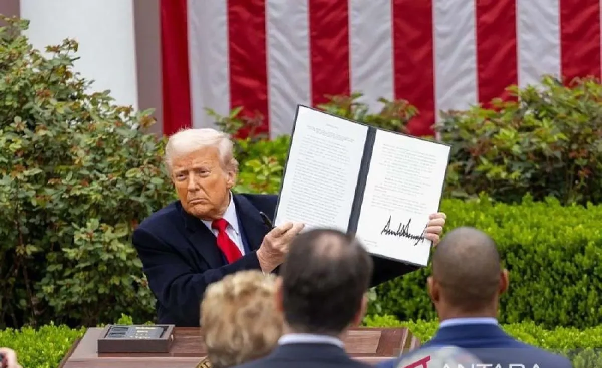 Trump Tetapkan Tarif 50% untuk Tembaga mulai 1 Agustus . 