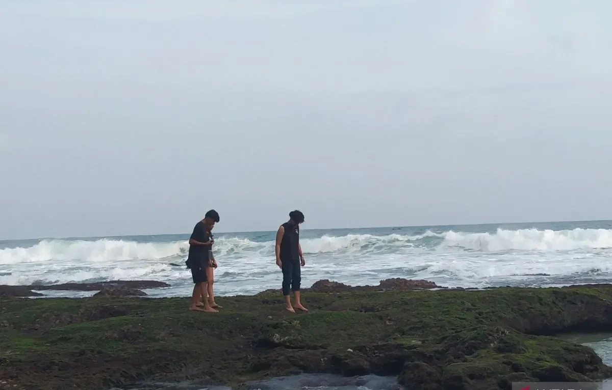 BBMKG: Gelombang laut hingga Enam meter , Waspada di selatan Bali