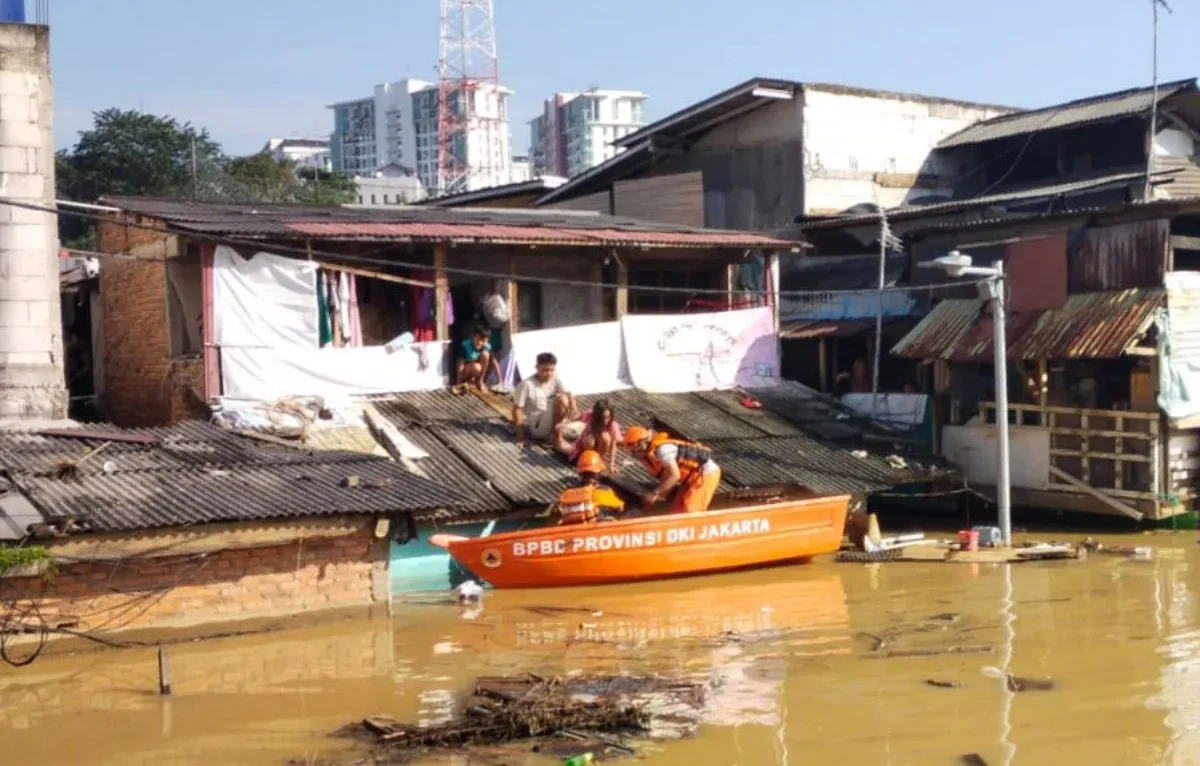 Ketum AWDI B.Wadja SH sebut Gubernur DKI jangan cuma Pencitraan , Urus Banjir yang bener ?