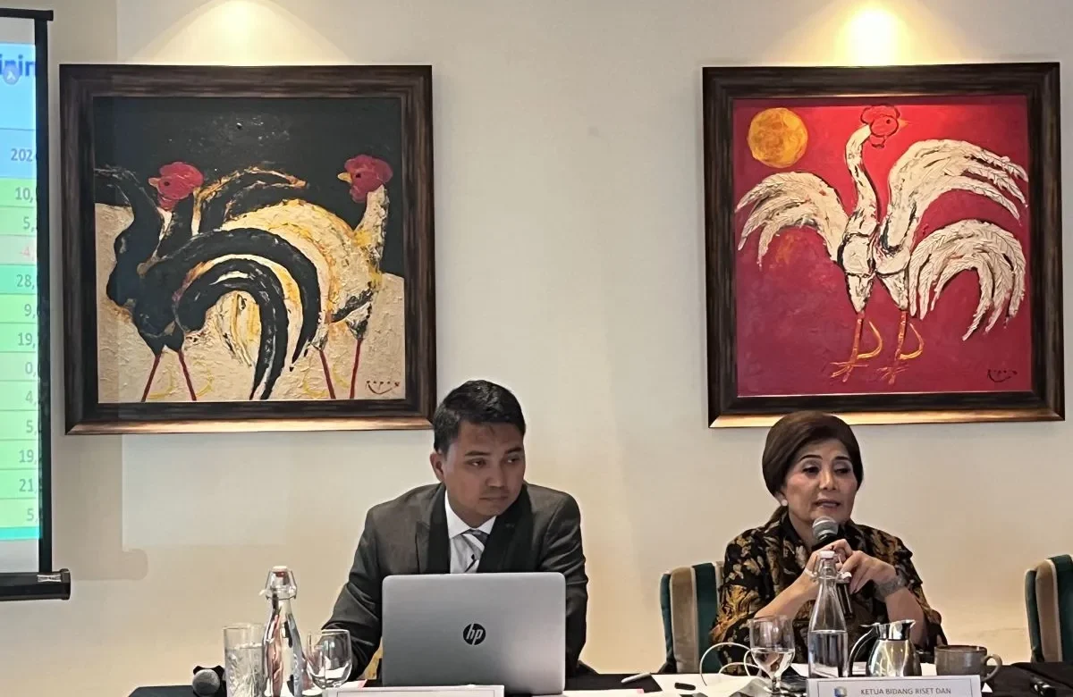 Bank Indonesia Rupiah akan turun dari Rp16.300 ke Rp16.700 per dolar AS .