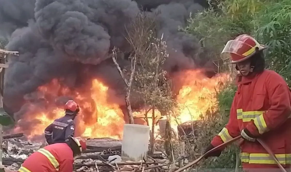 Tiga orang tewas dalam kebakaran sumur minyak di Blora