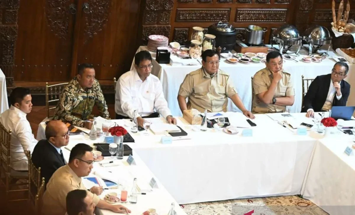 Presiden Prabowo Rapat STEM di kediaman Kertanegara