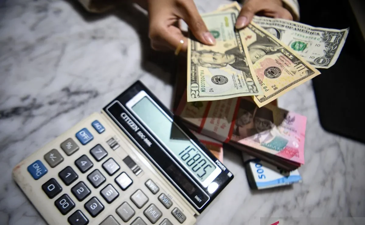 Ketidakpastian di Timur tengah sebabkan Rupiah melemah ke Rp16.970